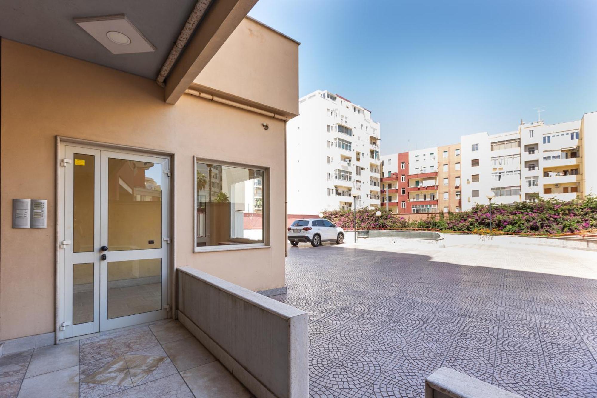 Fior Di Loto Central Cagliari Exterior photo